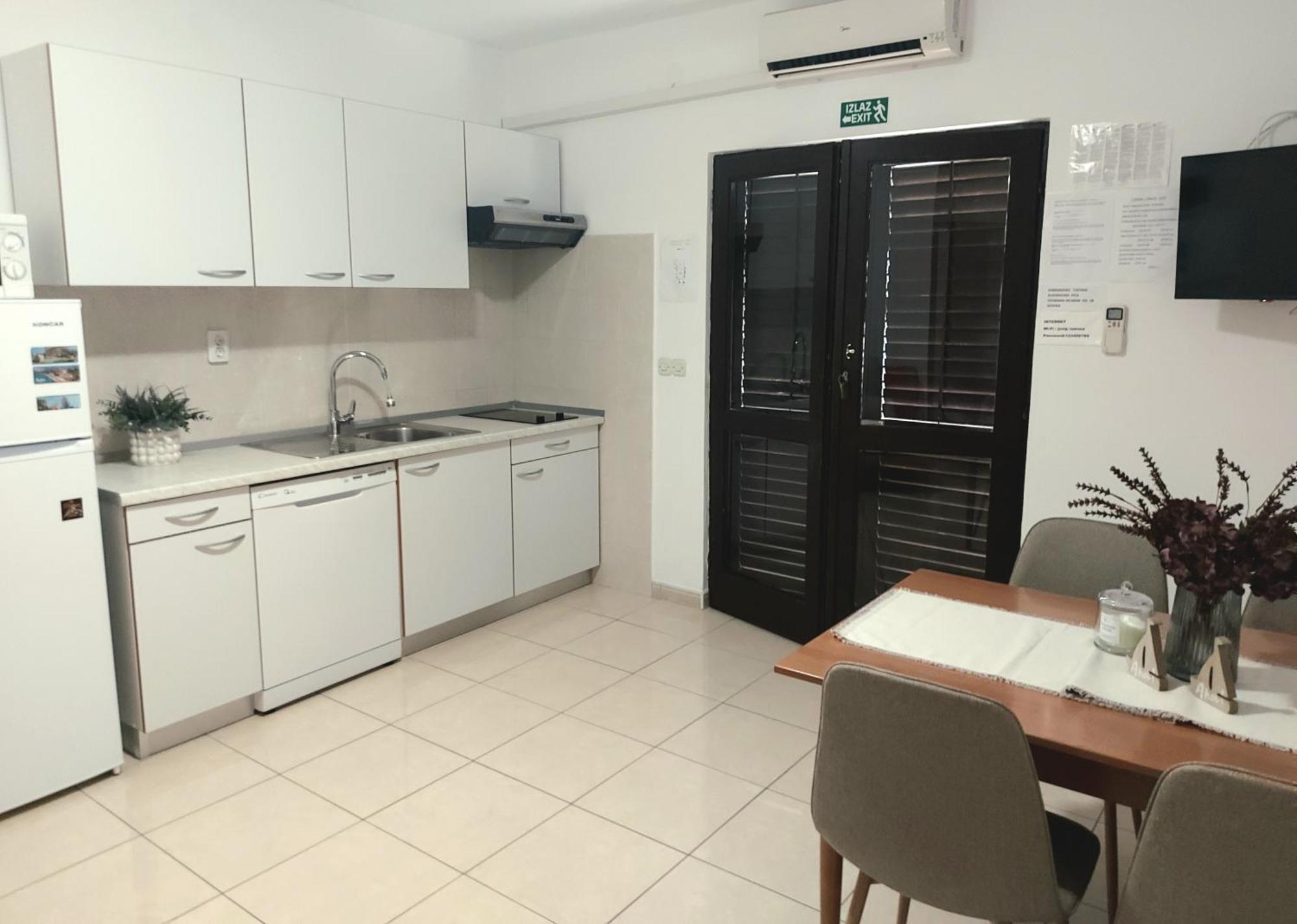 Rumora Ivan Appartement Povljana
